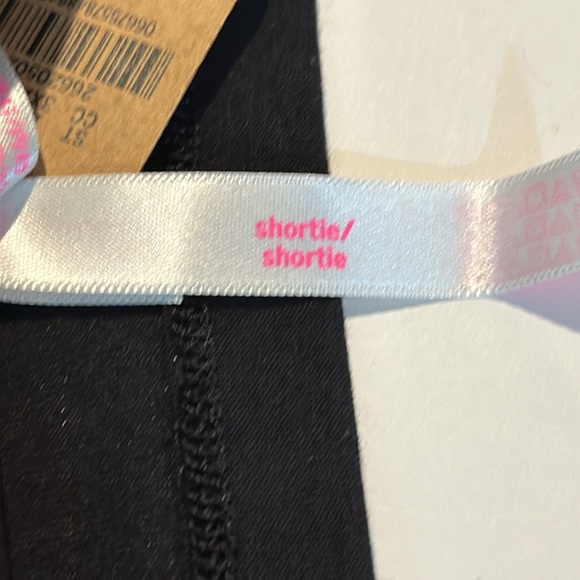 PINK Victoria’s Secret Shortie Black Panties with 2 large Pink Hearts Size L NWT - Picture 6 of 7